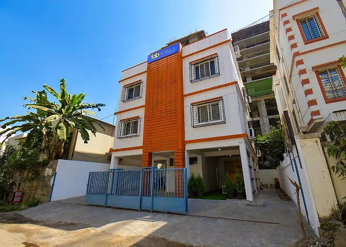 Fabhotel Fortune Suites