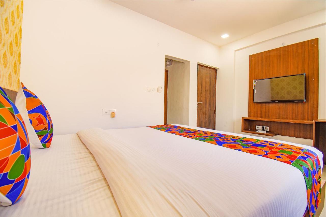 Fabhotel Fortune Suites 3*