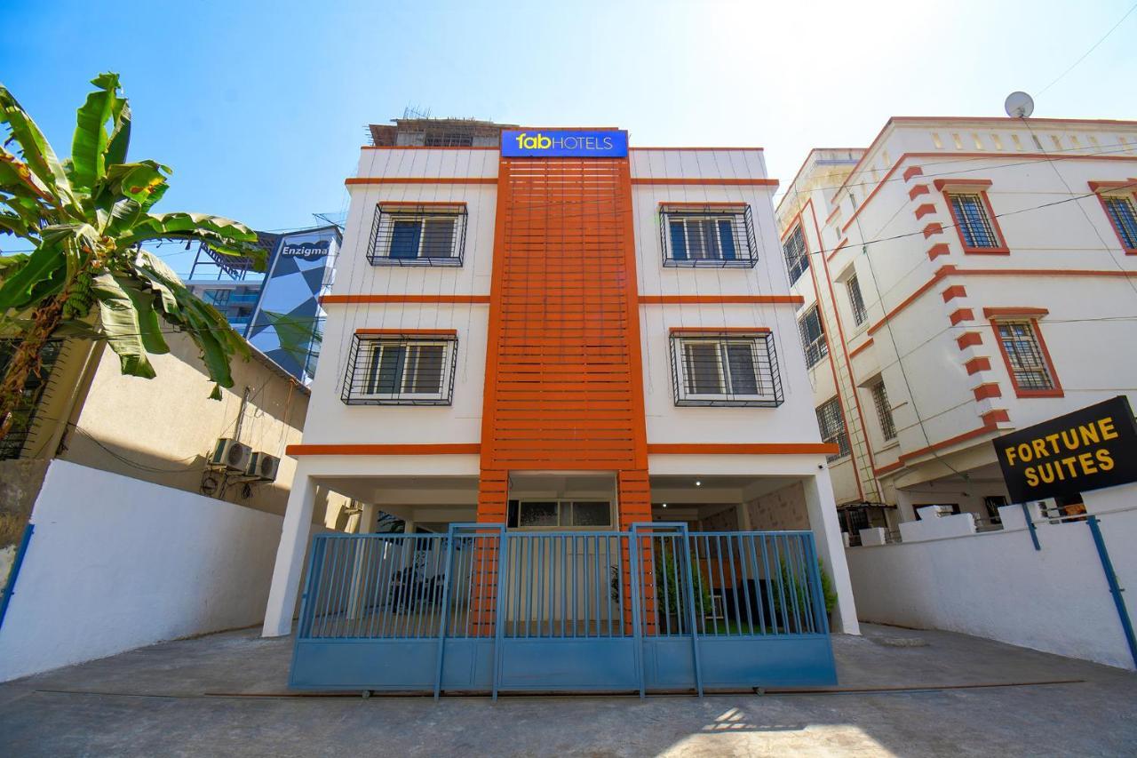 Hotel Fabhotel Fortune Suites 3*